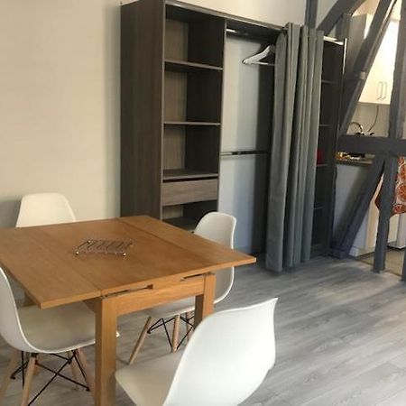 Vieux Marche Apartment Руан Екстериор снимка