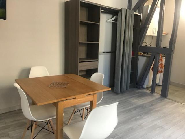 Vieux Marche Apartment Руан Екстериор снимка